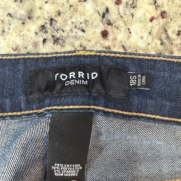 Torrid Dark Blue Curvy Skinny Jeans - Picture 4 of 7